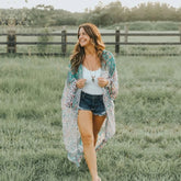 vĂȘtement de plage style kimono