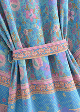 vêtement kimono fleurs colorées