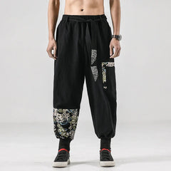 Vue de dos du pantalon japonais homme Hanami, motifs traditionnels inspirés de l'art textile nippon