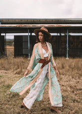 kimono en tissu bleu chic