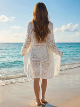 Kimono de plage bohème blanc en résille vu de dos, coupe fluide et légère – Lagoon