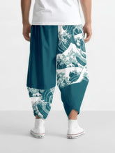 Vue arrière du pantalon japonais Élite Vagues, motif vague Hokusai et coupe ample traditionnelle.