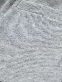 Détail de la matière du pantalon japonais homme Hikari gris, textile souple style streetwear japonais