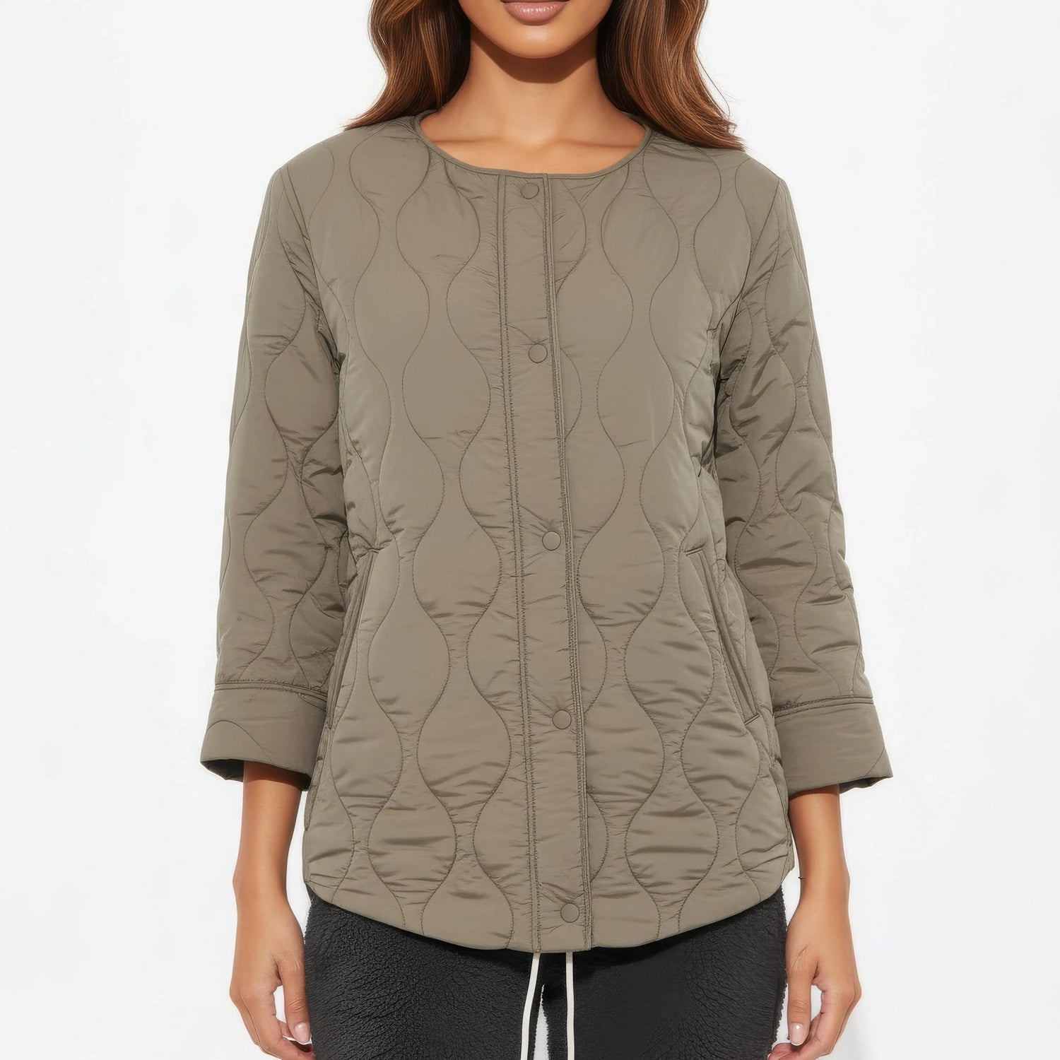 Veste kimono hivernale beige Sand Eclipse vue de face, coupe élégante et matelassage ondulé