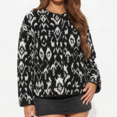 Veste kimono ikat noir et blanc vue de face, motif géométrique japonais Edo Pattern.